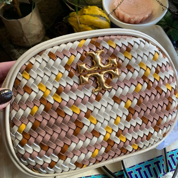 Authentic TORY BURCH Handwoven napa and Leather top zip crossbody - Picture 2 of 11